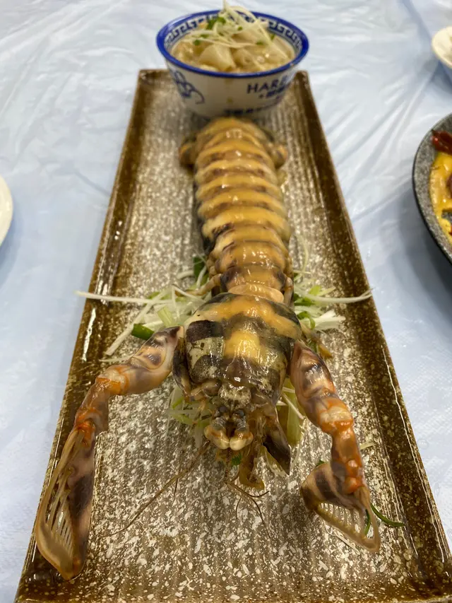 老細話,先用花雕浸瀨尿蝦,蒸完用精華薈陳川粉,好食,正