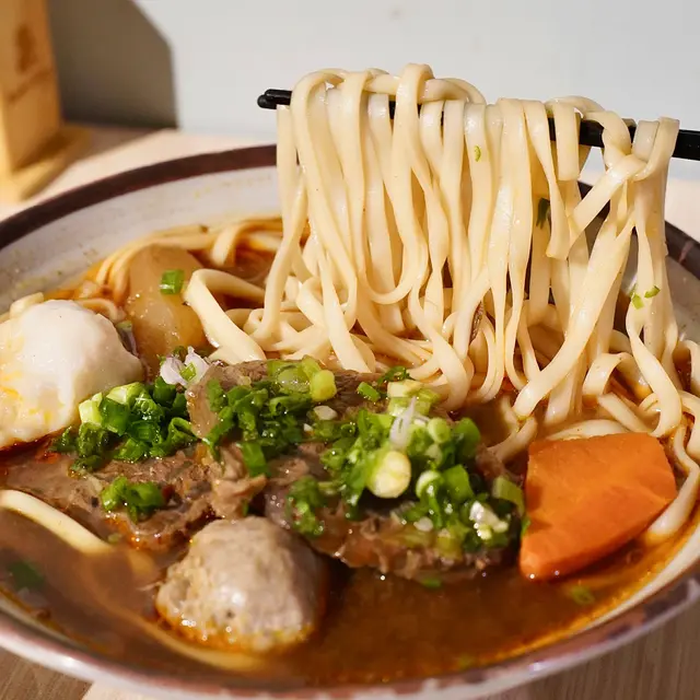 豐盛台灣牛肉湯麵(套餐)