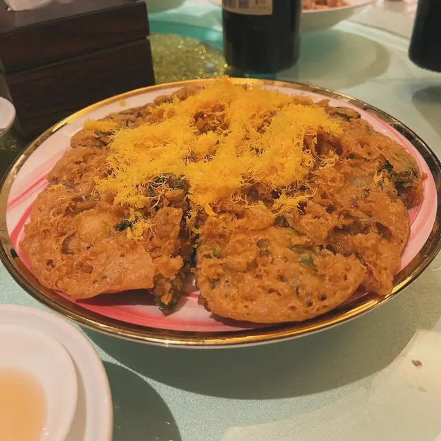 蜂巢九肚魚蠔仔煎