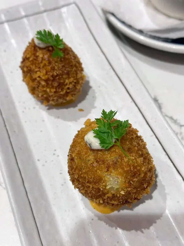 炸黑松露蘑菇球