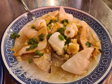 金银蒜粉丝蒸鲜鱿