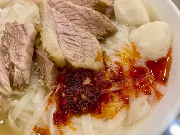 鱼蛋牛腩河粉