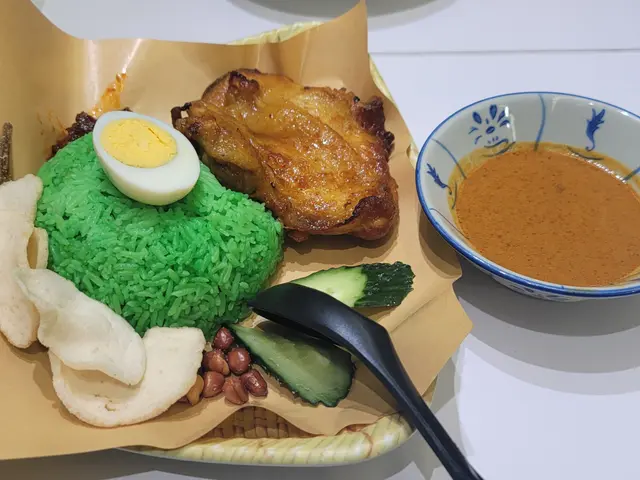 馬拉咖哩雞肉配椰漿飯