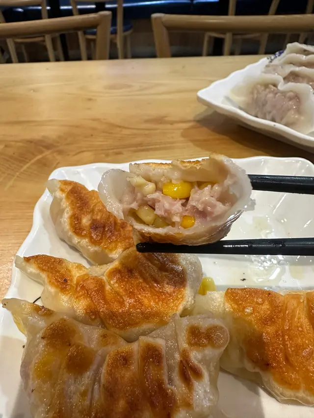 Panfried cheese dumpling