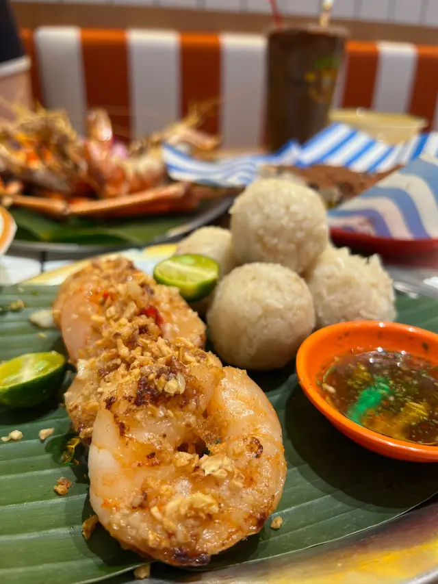 蒜虎蝦球飯粒