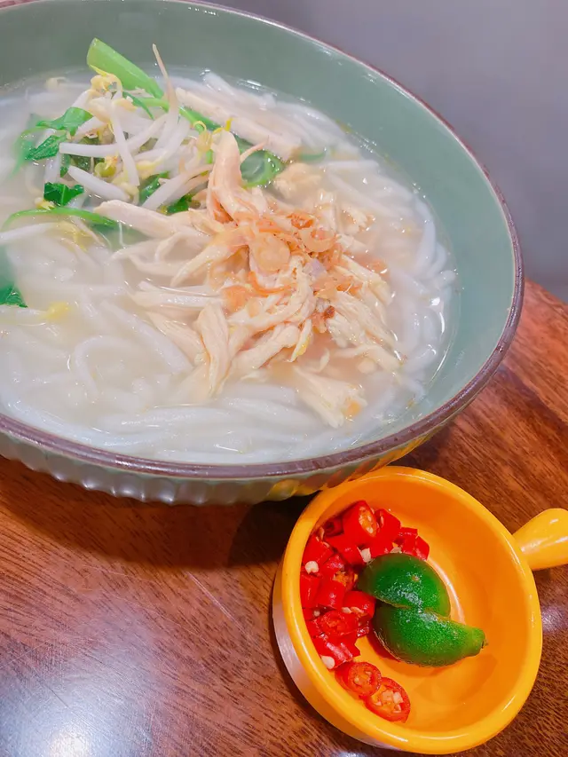 怡保扎肉手撕雞湯老鼠粉