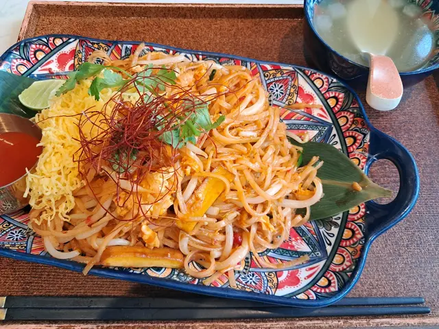 泰式大蝦炒金邊粉