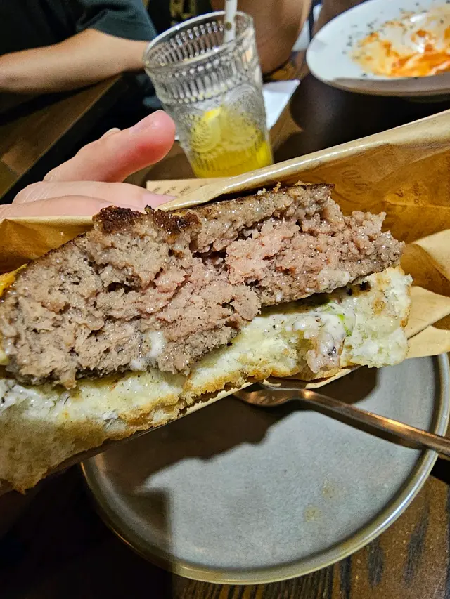 手打安格斯漢堡