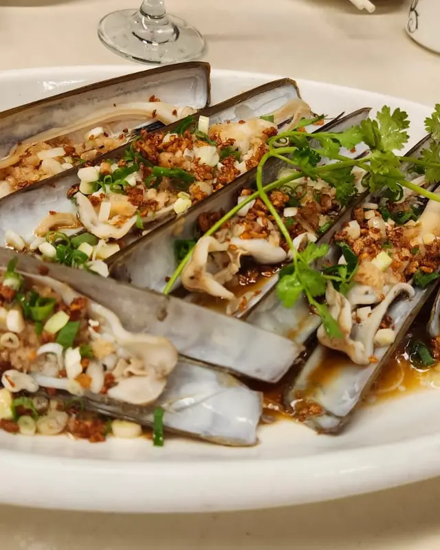 蒜蓉粉絲蒸蟶子王