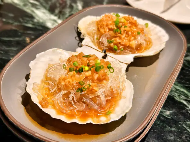 蒜蓉粉絲蒸扇貝