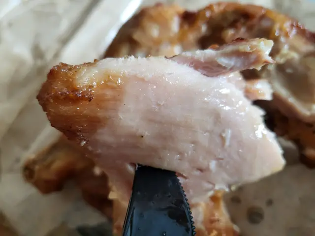 生炸雞髀王煎蛋飯配沙嗲汁