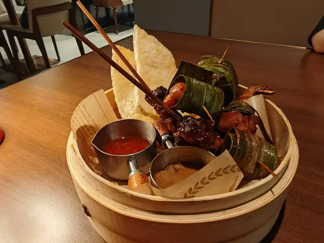 曼谷街頭小食拼盤