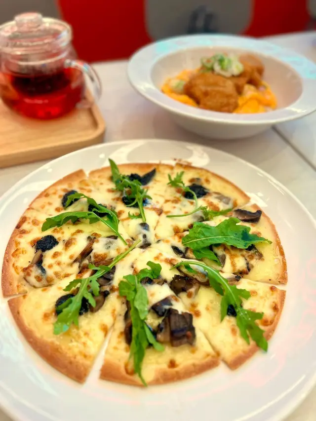 黑松露波特菇薄餅