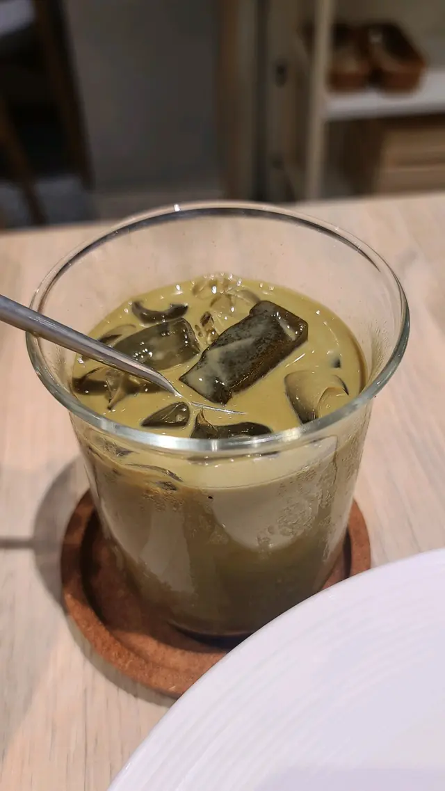 日式焙茶燕麥奶凍拿鐵