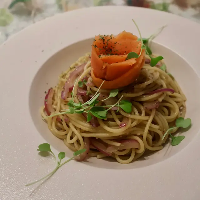 黑醋煙三文魚意粉