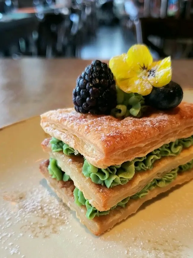 Pistachio Puff Cake