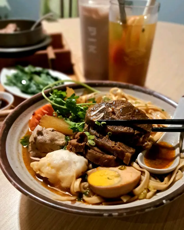 豐盛台灣牛肉湯麵