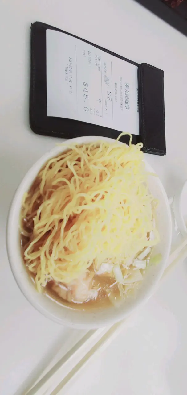 雲吞麵已經沒有靈魂！
最基本都做唔好，呢間舖其他食物都唔想再試！