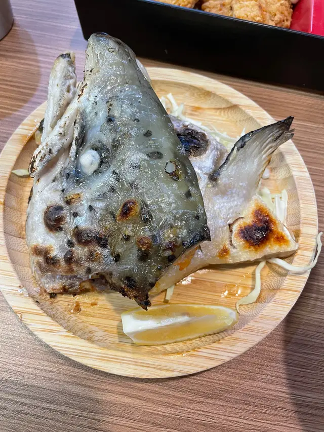 鹽燒三文魚頭