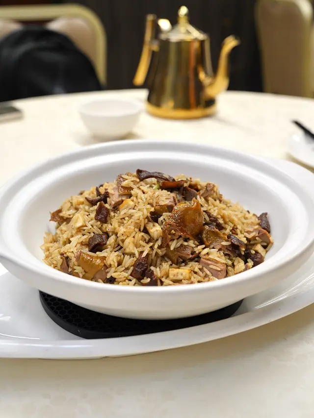 醬香乳鴿菌皇炒飯