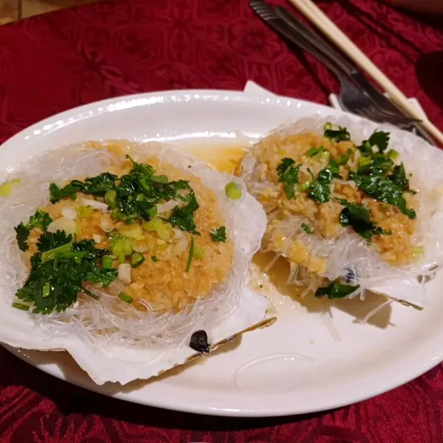 蒜蓉粉絲蒸元貝