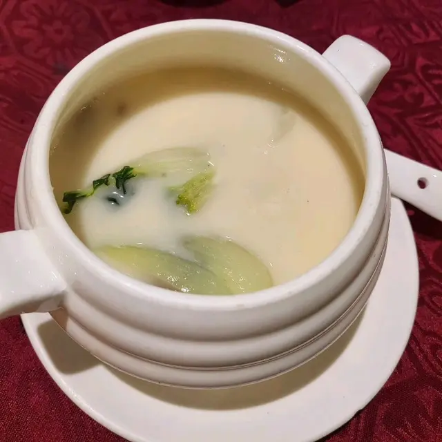 杏汁花膠豬肺湯