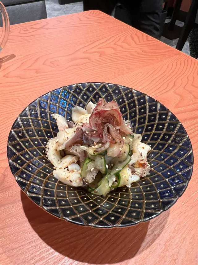 涼拌黑松露甲紋魷魚