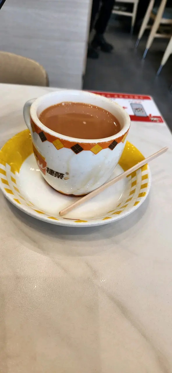 熱奶茶(選濃味)，無茶味，太澀，奶太多，差
