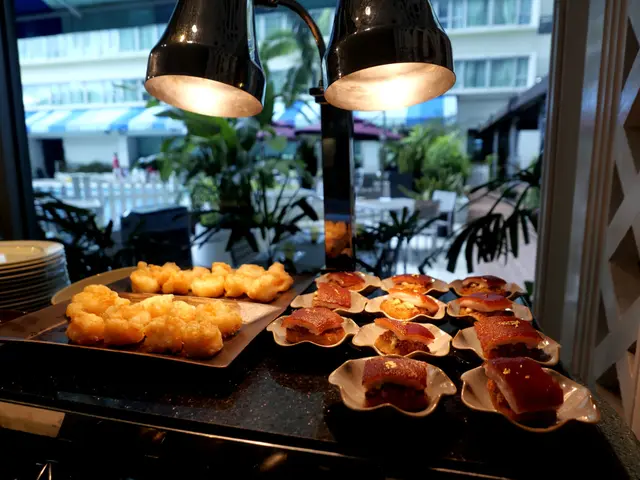 柚子脆蝦球配柚子汁