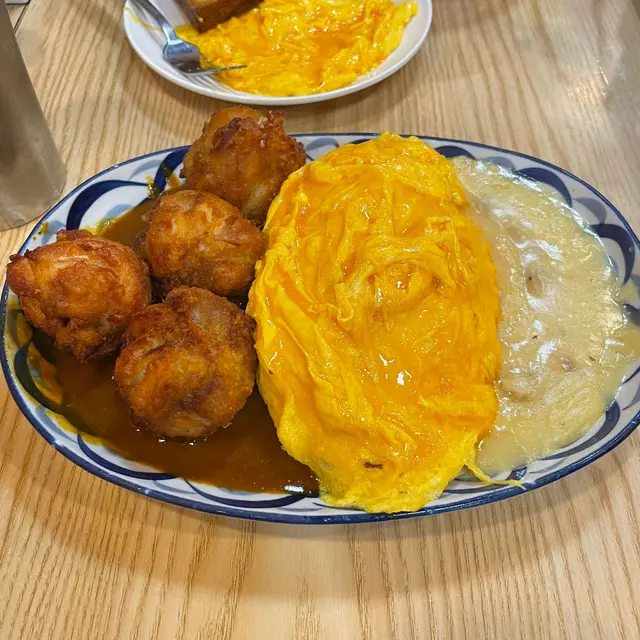 芝士咖哩蛋包飯配日式炸雞