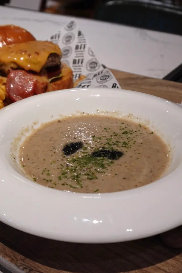 黑松露雜菌忌廉湯