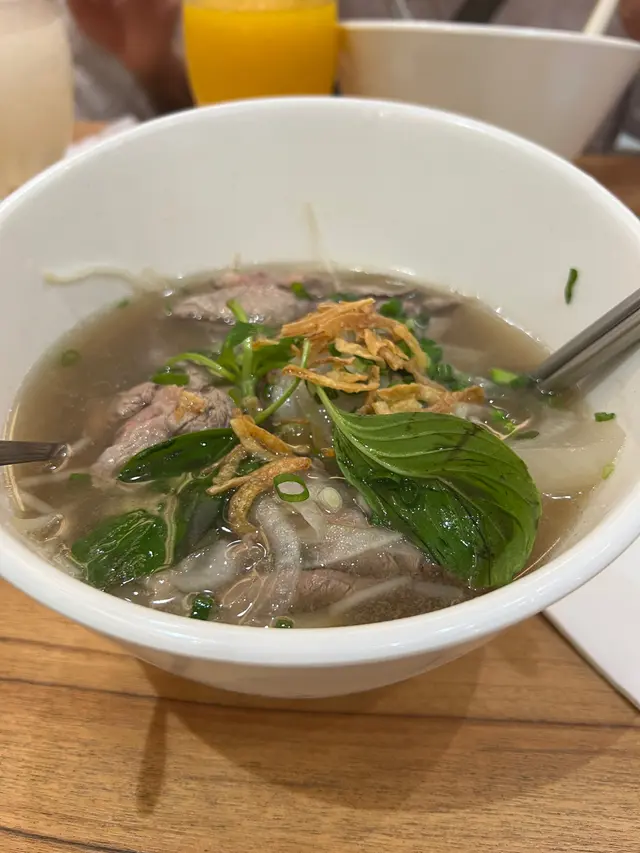生牛肉湯河