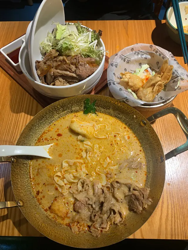 極上肥牛喇沙湯米粉