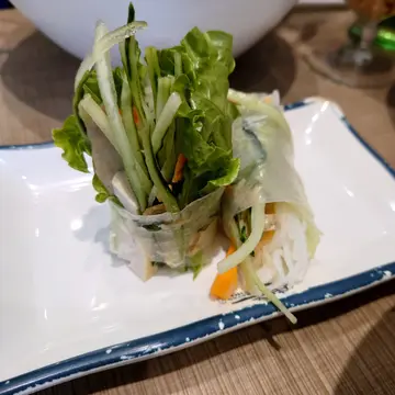 大勒扎肉米紙卷 - Rice Roll Stuffed with Vietnamese Sausage