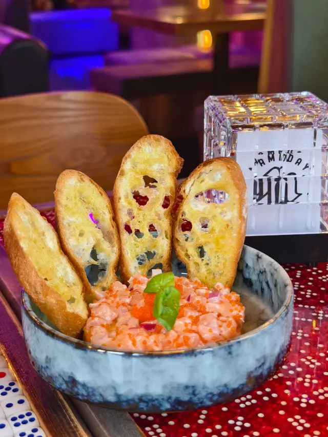 三文魚牛油果莎莎