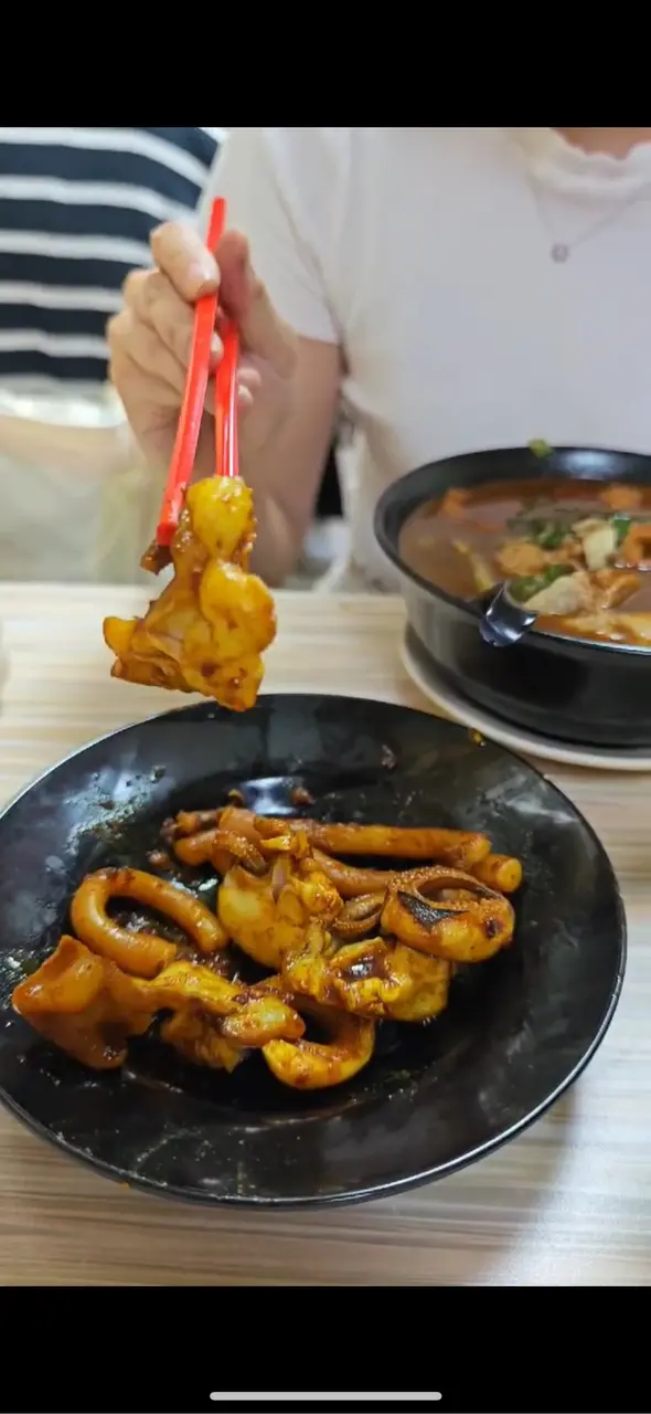 咖喱汁墨魚頭