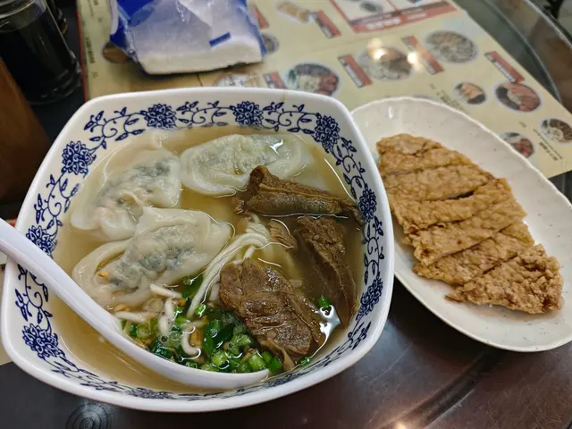 #FoodieLife 超抵食排骨麵!