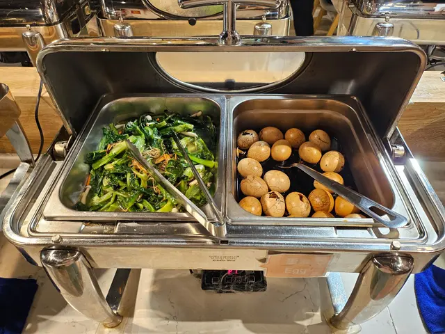 炒時蔬，茶葉蛋