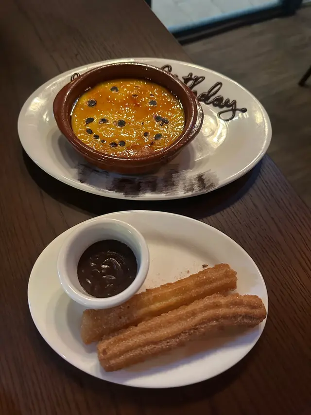 Cream Catalana, Churros