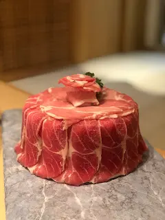 生日肉蛋糕
