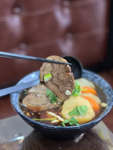 人气特浓台式牛肉面