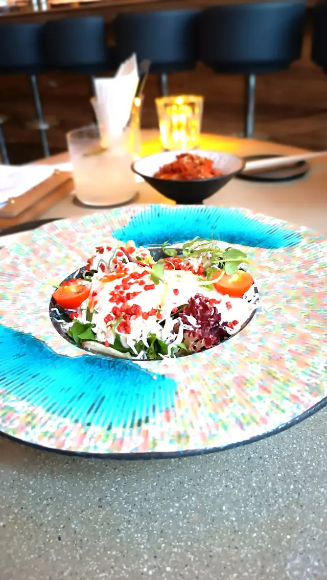 溫泉蛋培根吻仔魚野菜沙律