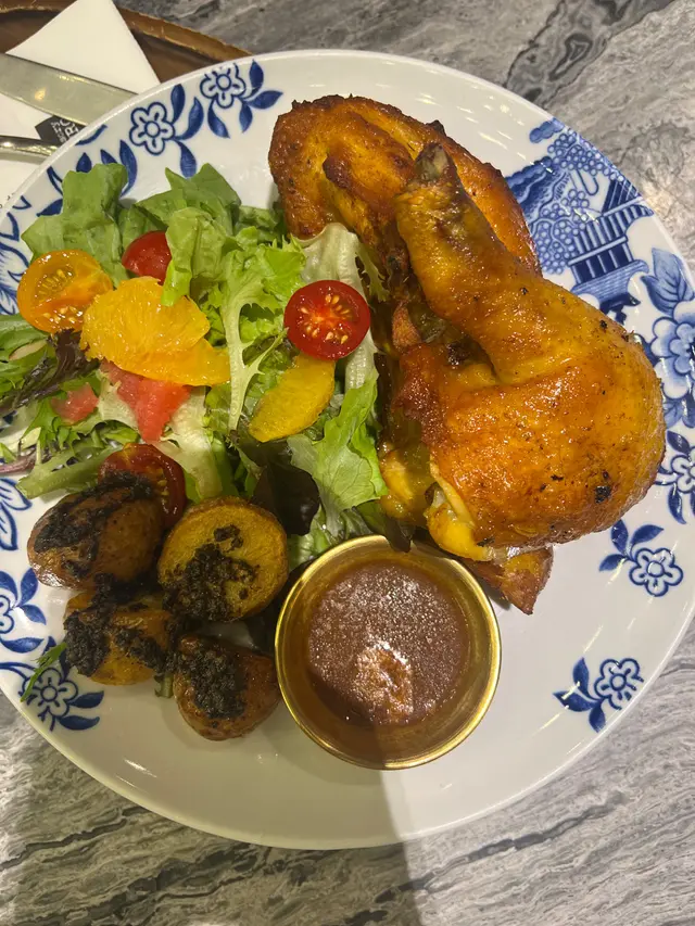 香燒三黃雞 (半隻)黑松露燒薯角