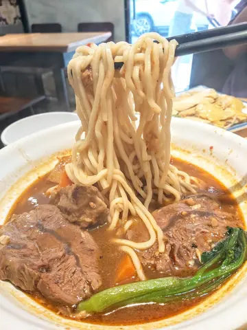 红烧厚切牛展手工面