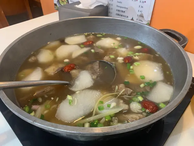 藥膳牛腩蘿蔔煲