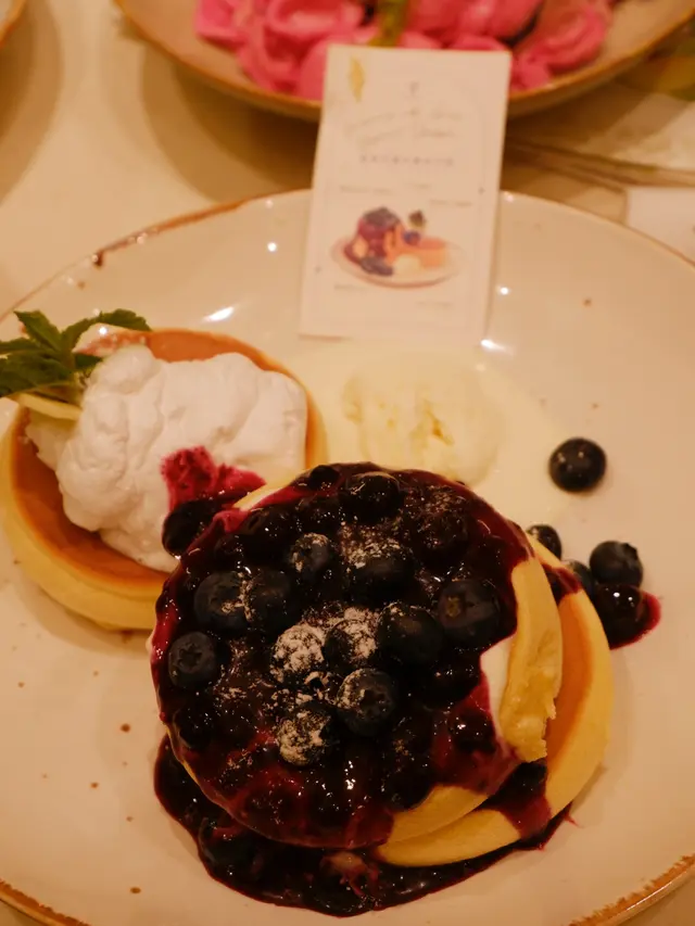 藍莓希臘乳酪梳乎厘