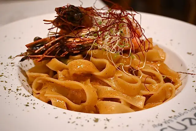 龍蝦汁虎蝦闊條麵