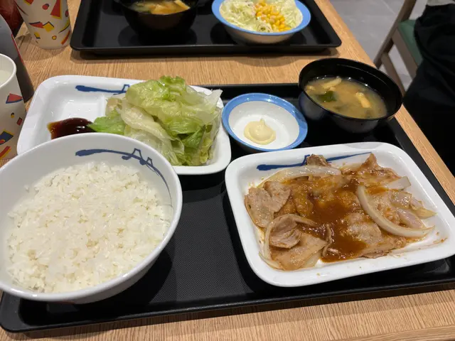 生薑燒豬五花定食