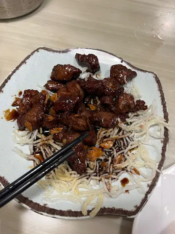 蒜片牛肉粒