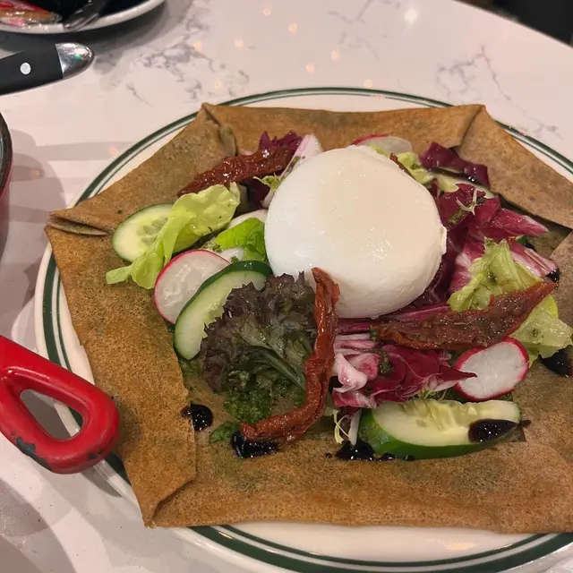 流心水牛芝士蕎麥薄餅